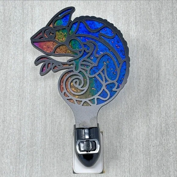 Chameleon Handmade Night Light Stained Glass Style Multicolor Lizard Plug In - Picture 3 of 8